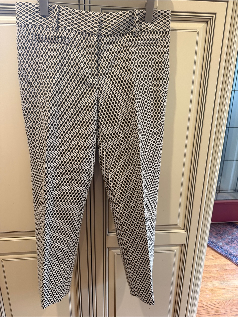 Ann Taylor Geometric Print Cropped Pants in navy and cream